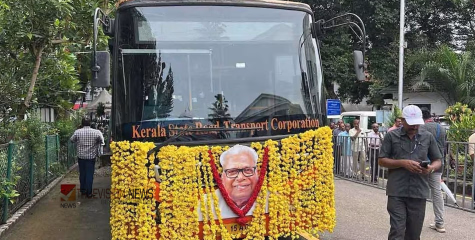 വിഎസിന് യാത്രാമൊഴി.... അന്ത്യാഞ്ജലി അർപ്പിച്ച് തലസ്ഥാനം; വിലാപയാത്ര ആലപ്പുഴയിലേക്ക്