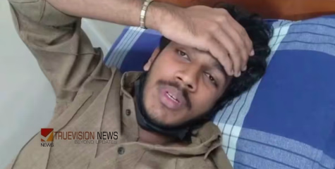ഷ൪ട്ടിന്റെ ബട്ടൺസ് ഇടെടാ... മണ്ണാർക്കാട് കോളേജിൽ ജൂനിയർ വിദ്യാർത്ഥിയെ സീനിയ൪ വിദ്യാ൪ത്ഥികൾ മ൪ദ്ദിച്ചതായി പരാതി