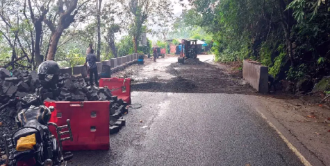 നേര്യമംഗലം–ഇടുക്കി റോഡിൽ കട്ടവിരിക്കൽ ആരംഭിച്ചു