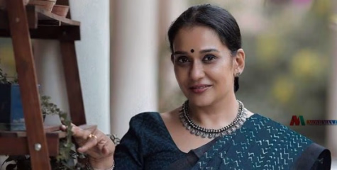 ചിത്രങ്ങൾ മോർഫ് ചെയ്ത് ഫേസ്ബുക്കിൽ പ്രചരിപ്പിച്ചു; പരാതി നൽകി മാല പാർവതി