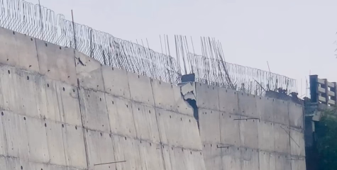 കണ്ണൂർ പുഴാതി കോട്ടക്കുന്നിൽ ദേശീയപാതയുടെ സംരക്ഷണ ഭിത്തി തകർന്നു