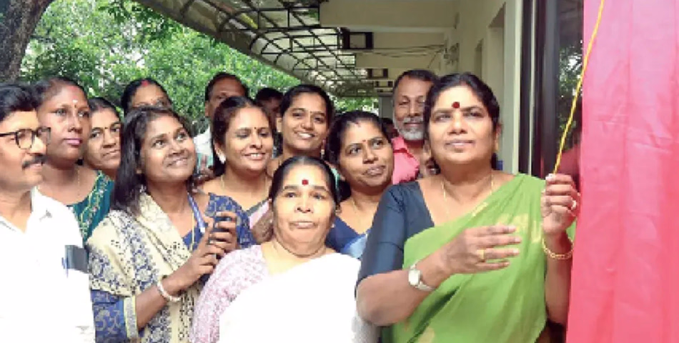 പറവൂർ ബ്ലോക്ക്‌ വനിതാ ഹോസ്റ്റൽ തുറന്നു   
