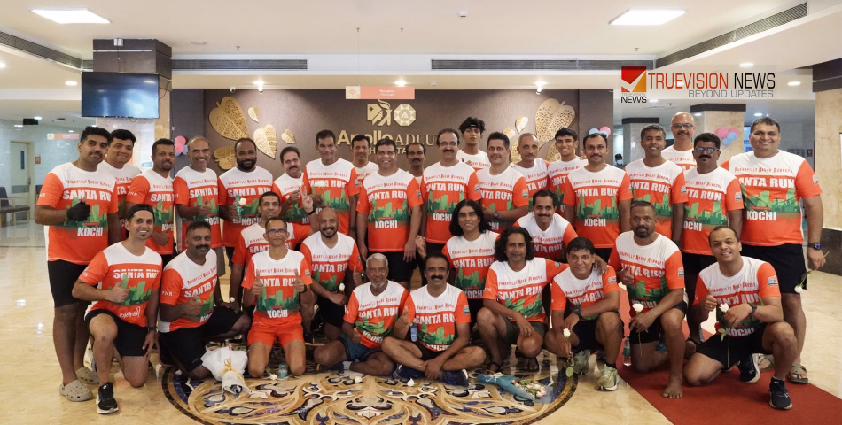 വ്യത്യസ്തനാം ഡോക്ടർ; അങ്കമാലി അപ്പോളോ അഡ്ലക്സിൽ ചുമതലയേൽക്കാൻ ഡോക്ടറെത്തിയത് മാരത്തൺ ഓടി