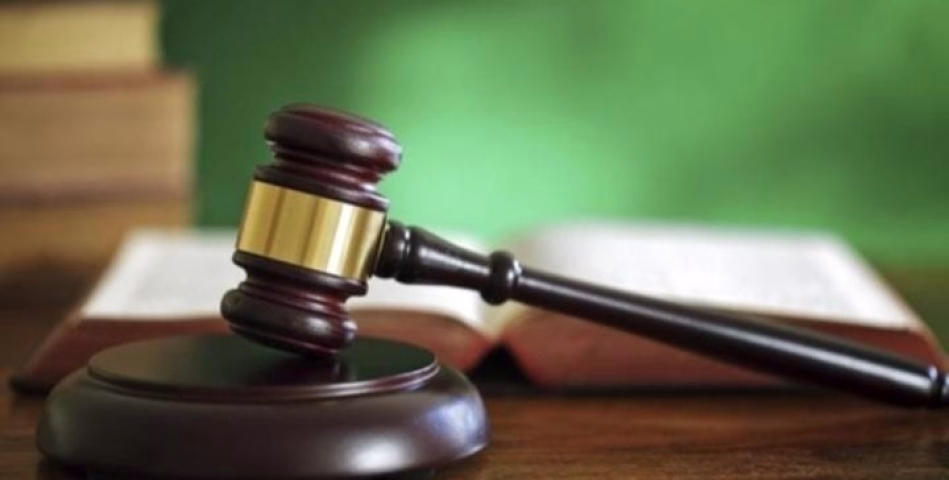 പെൺകുട്ടിയെ മദ്യം നൽകി പീഡിപ്പിച്ചു; അമ്മയ്ക്കും രണ്ടാനച്ഛനും 180 വർഷം കഠിന തടവ്