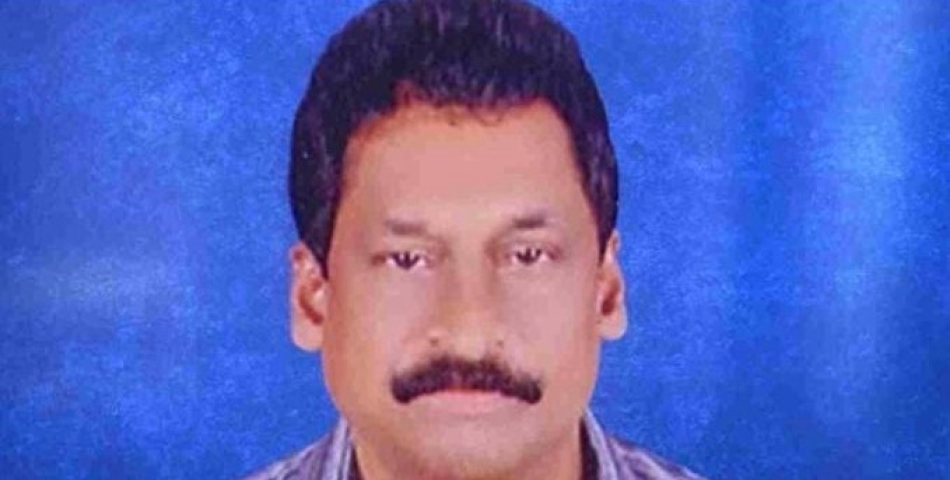 കൊല്ലത്ത് ബസുകളുടെ മത്സരയോട്ടത്തിൽ മധ്യവയസ്കന് ദാരുണന്ത്യം