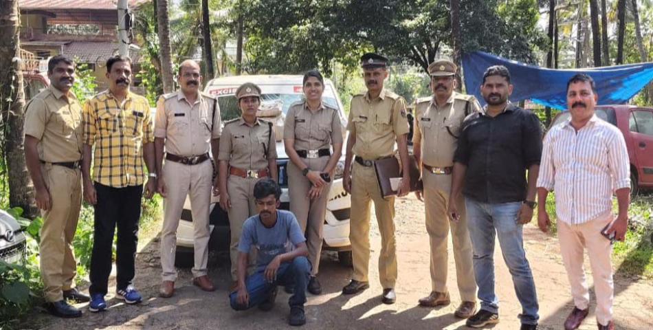 കഞ്ചാവ് വേട്ട ; കാടാച്ചിറഭാഗത്ത്‌ വെച്ച്   11.380 കിലോ ഗ്രാം കഞ്ചാവുമായി ആസ്സാം സ്വദേശി അറസ്റ്റിൽ