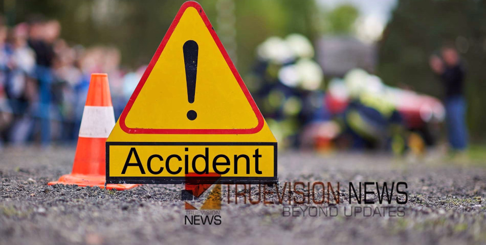 ഓട്ടോറിക്ഷയും പിക്കപ്പ് വാനും കൂട്ടിയിടിച്ച് അപകടം; 47 ദിവസം മാത്രം പ്രായമുള്ള കൈക്കുഞ്ഞ് കാനയിലേക്ക് തെറിച്ചു വീണു, ആറ് പേർക്ക് പരിക്ക്