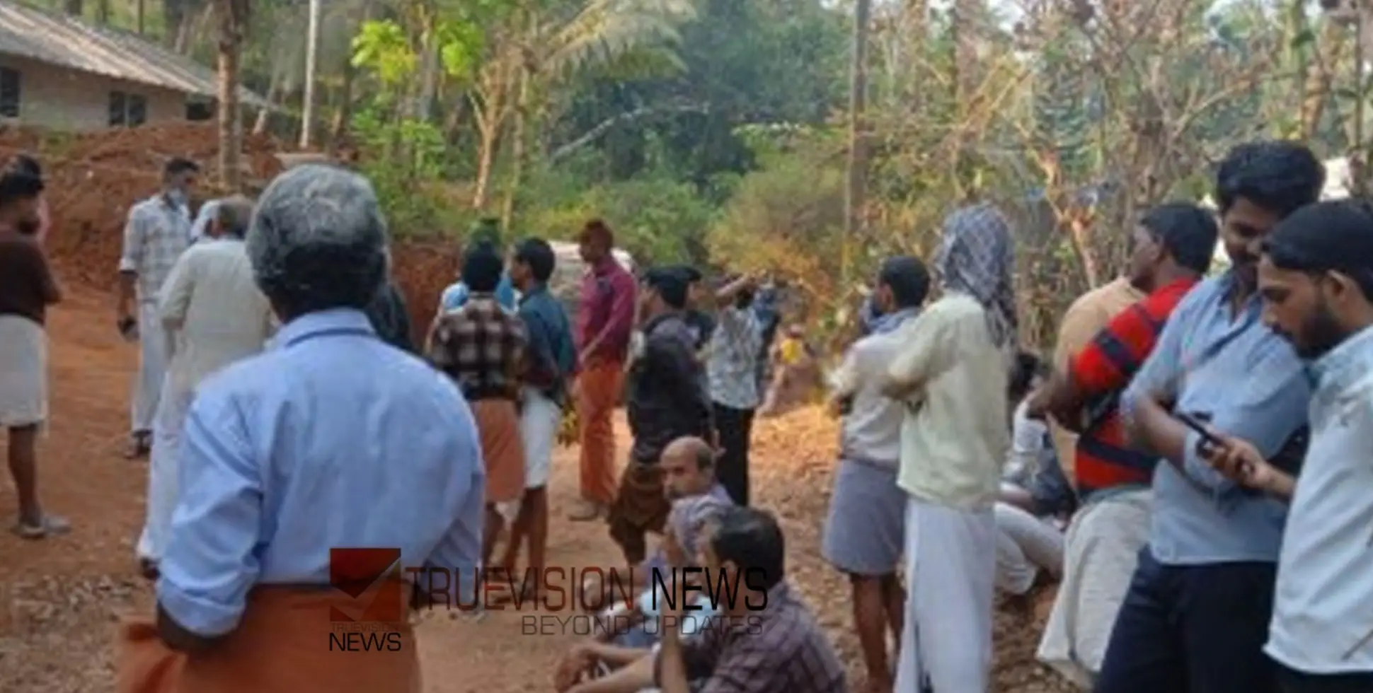 കംപ്രസറും വെടിമരുന്നുമായി പുറക്കമാല ക്വാറി പുനരാരംഭിക്കാൻ വീണ്ടും ശ്രമം; പ്രതിഷേധവുമായി നാട്ടുകാർ രംഗത്ത്