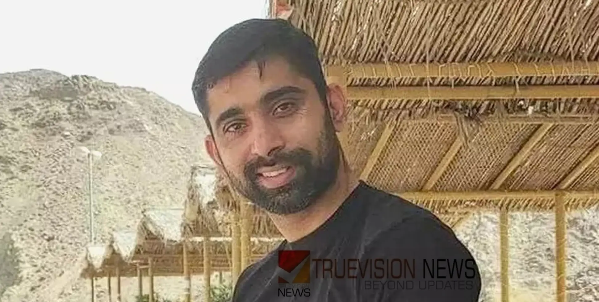 ഷാർജയിൽ ഷട്ടിൽ കളിക്കിടെ പ്രവാസി മലയാളി യുവാവ് കുഴഞ്ഞുവീണ് മരിച്ചു