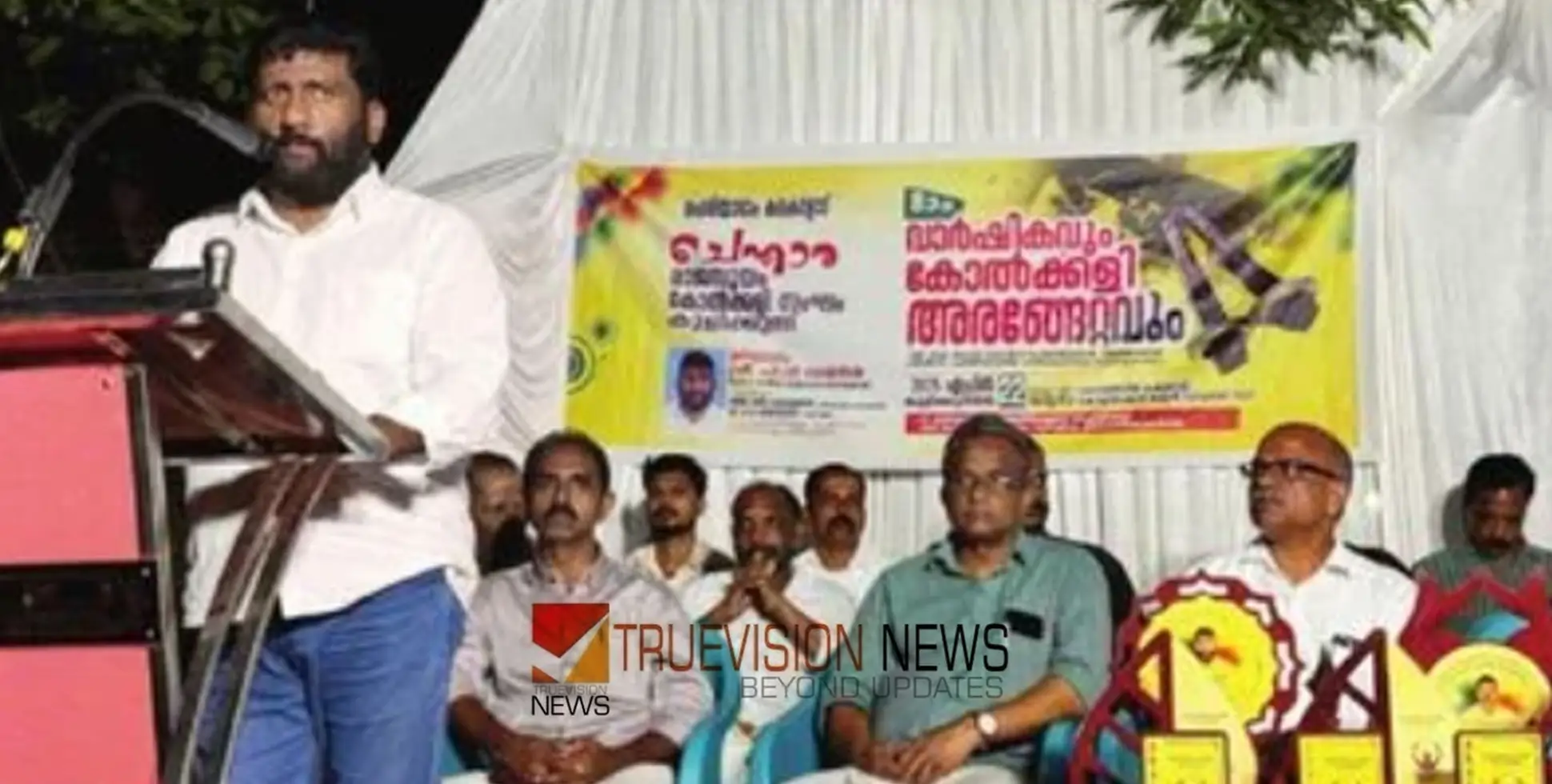 'ലഹരിയാവാം കലകളോട്'; കോൽക്കളി അരങ്ങേറ്റവും വാർഷികാഘോഷവും ശ്രദ്ധേയമായി 