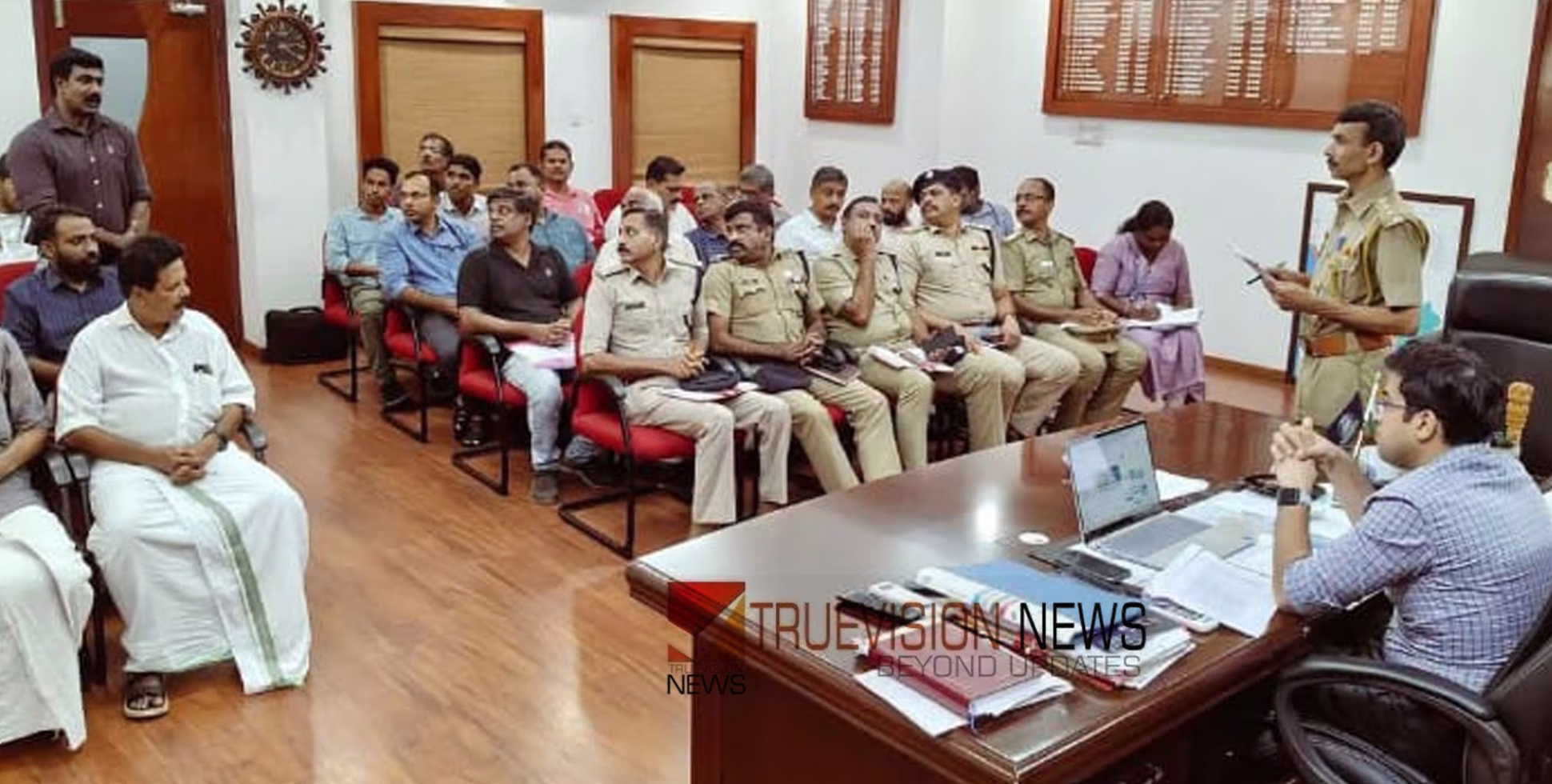 വിദ്യാര്‍ഥികളുടെ യാത്രാപ്രശ്‌നം പരിഹരിക്കാന്‍ നിര്‍ദേശങ്ങളുമായി സ്റ്റുഡന്റ്‌സ് ട്രാവലിങ് ഫെസിലിറ്റി കമ്മിറ്റി
