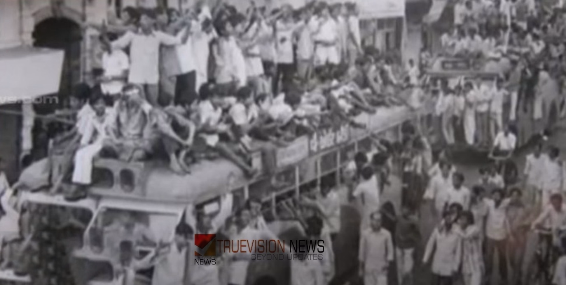 അടിയന്തരാവസ്ഥയിൽ എസ്എഫ് ഐ എയ്തുവിട്ട ആഗ്നേയാസ്ത്രം പോലുള്ള ഒരു നോട്ടീസിൻ്റെ കഥ