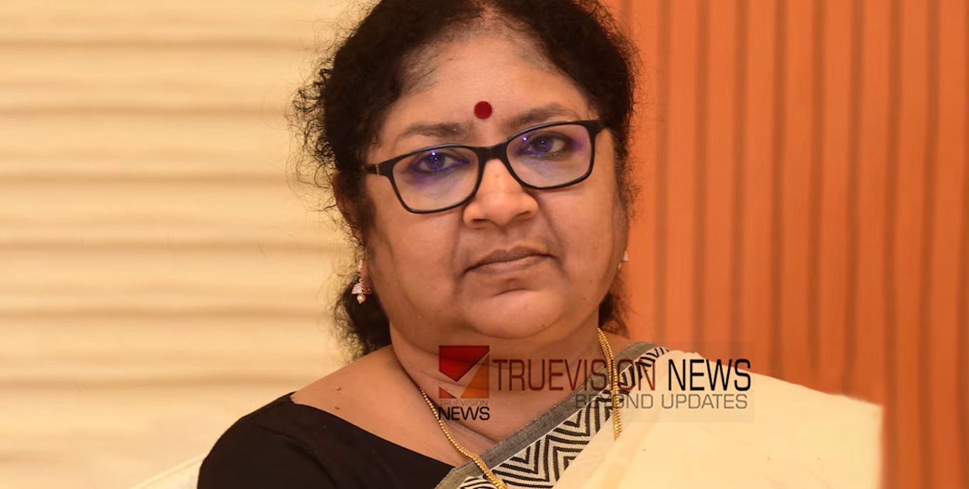 'കാവിക്കൊടിയേന്തി പട്ടുസാരിയുടുത്ത ഭാരതാംബയെ രാജ്യം അംഗീകരിച്ചിട്ടില്ല' - മന്ത്രി ആർ.ബിന്ദു