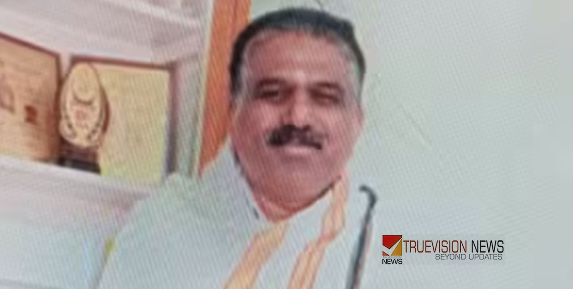 'ആളില്ലാത്ത സ്ഥലങ്ങളില്‍ വെച്ച് ബലമായി ചുംബിച്ചു ....'; വിദ്യാര്‍ത്ഥിനികള്‍ക്ക് ലൈംഗിക വിദ്യാഭ്യാസ ക്ലാസെടുക്കാൻ പൊലീസുകാരെത്തിയത് വഴിത്തിരിവായി; അധ്യാപകൻ പോക്സോ കേസിൽ പിടിയിൽ